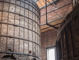 Bij de buren in La Louvière - Centre de la Céramique